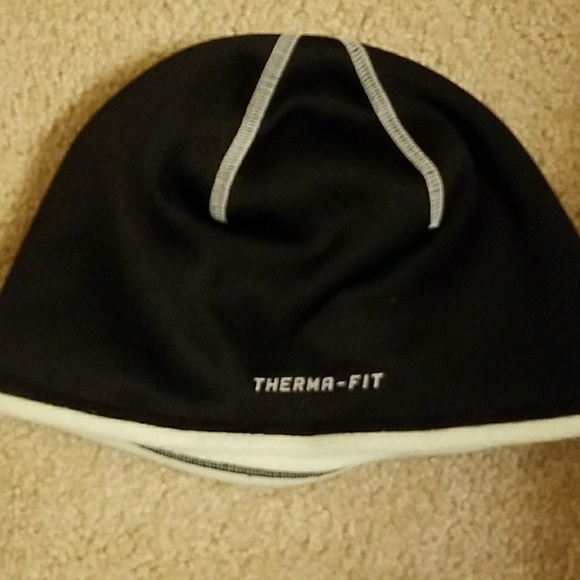 nike therma fit hat